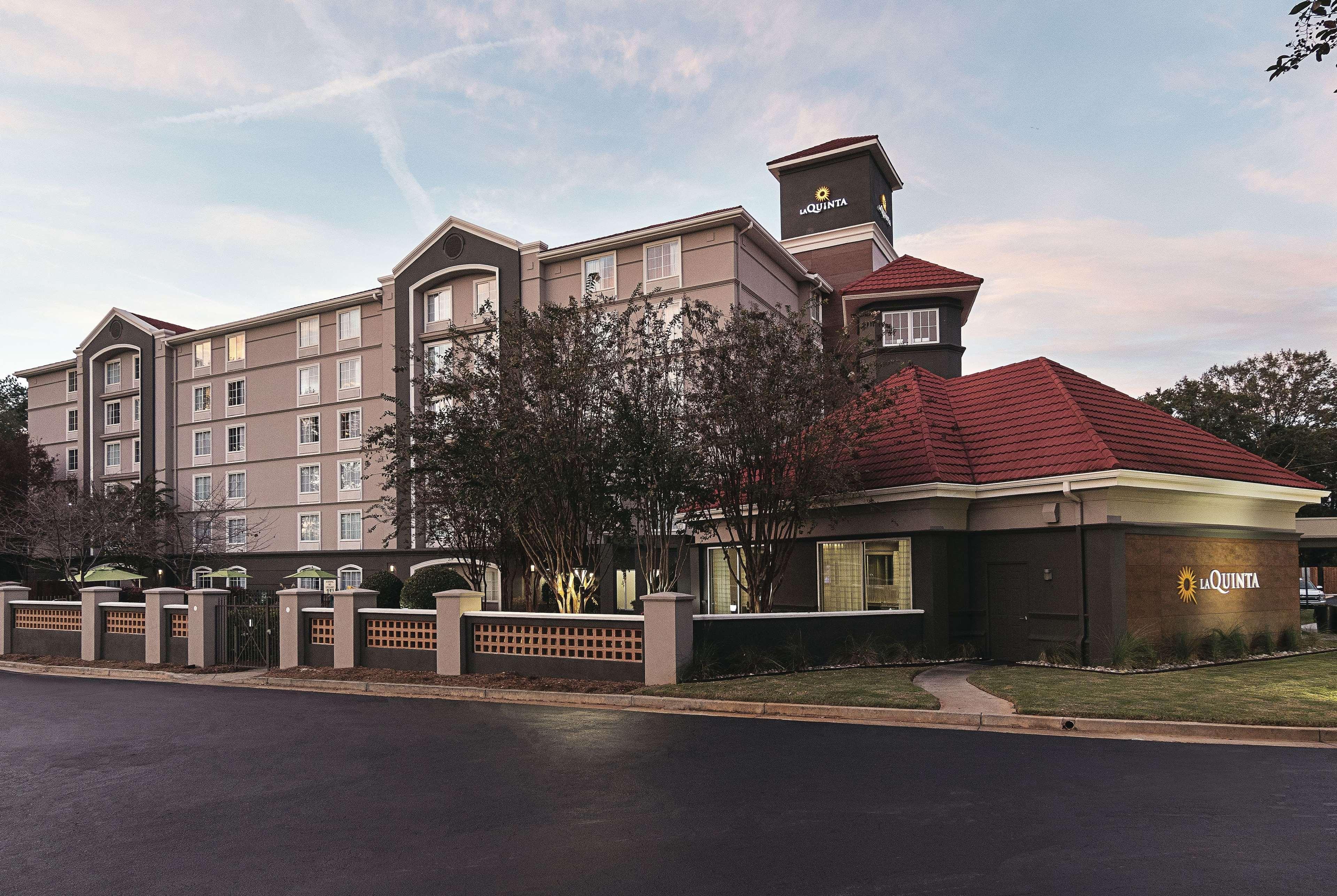 La Quinta By Wyndham Atlanta Conyers Hotel Exterior foto
