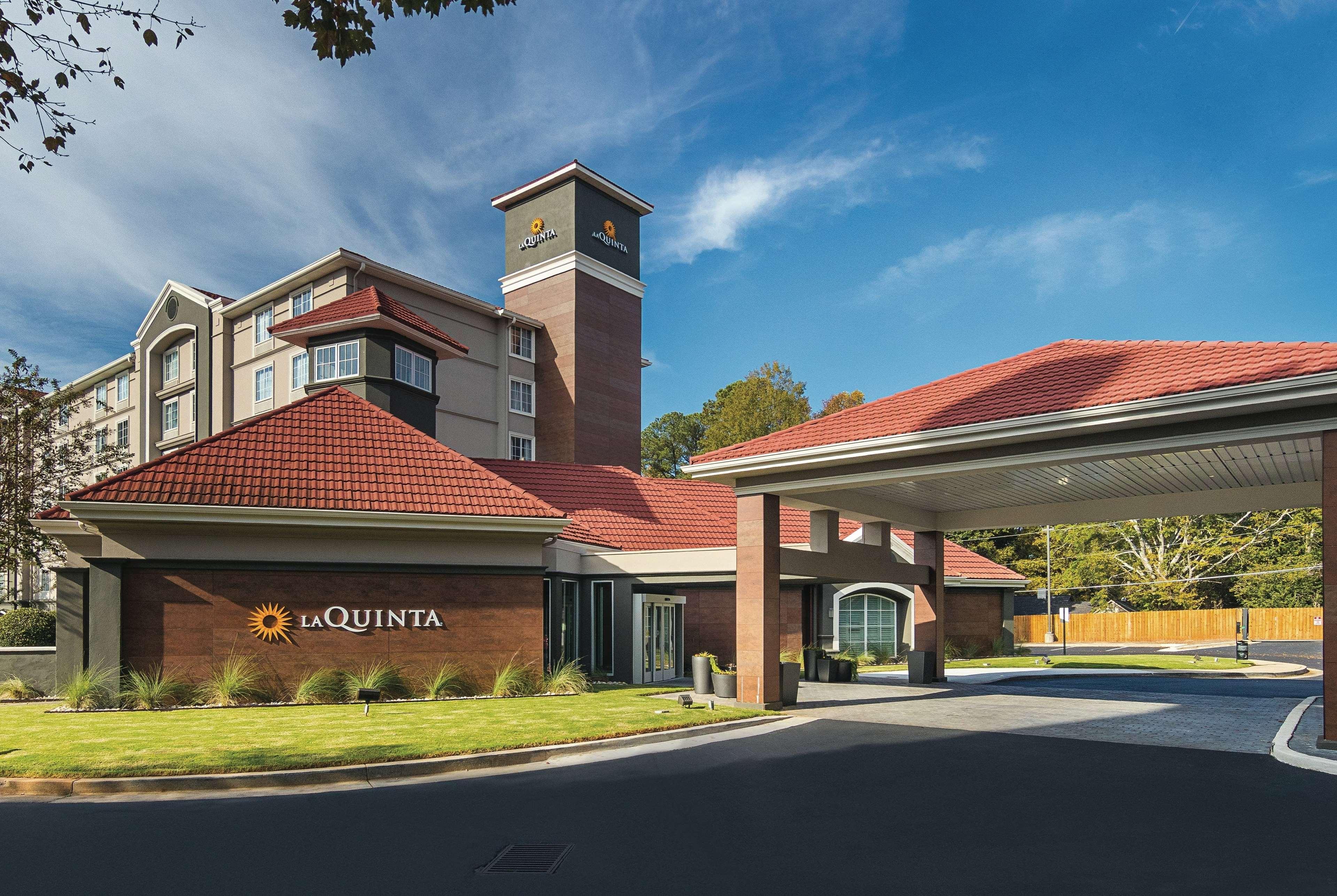 La Quinta By Wyndham Atlanta Conyers Hotel Exterior foto